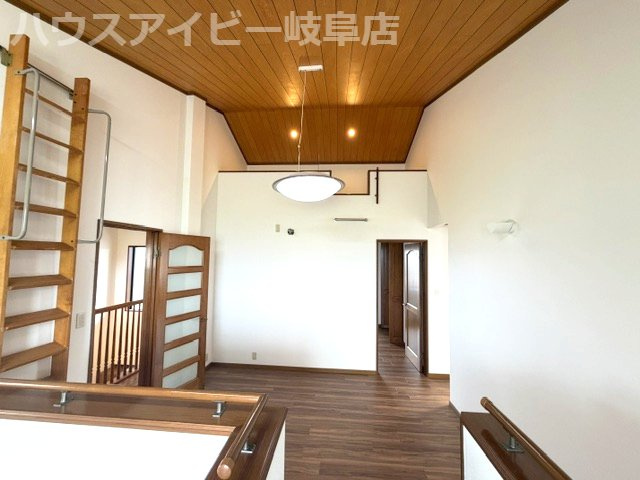 【居間・リビング】の画像