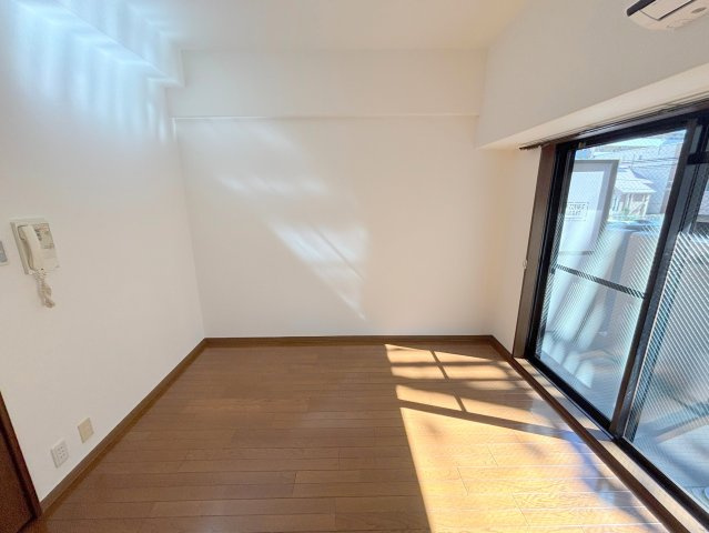 リーガル新大阪5の居間・リビング