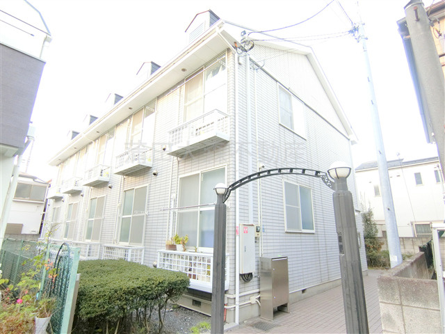 MOCAいこいの外観|2000年3月築　木造2階建て総戸数10戸　東京都大田区西蒲田1丁目　　JR京浜東北線蒲田駅、東急池上線池上駅