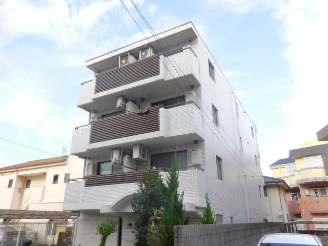 高槻市富田町１丁目の賃貸マンションの外観