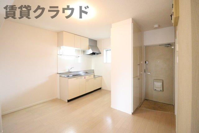 エトワール末広町の居間・リビング|使いやすい居間です