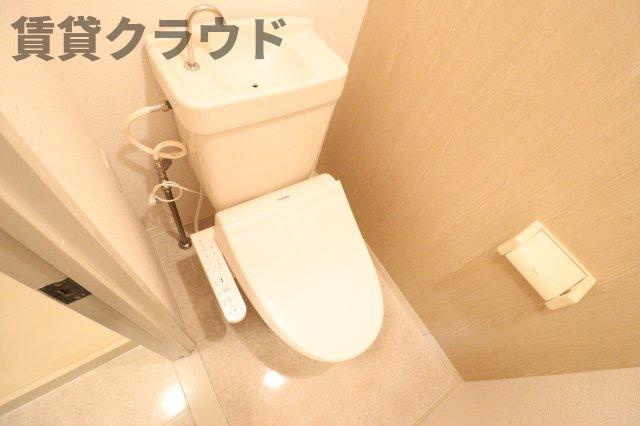 エトワール末広町のトイレ|落ち着いた色調のトイレです