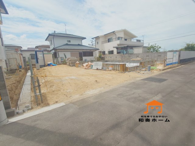 リーブルガーデン高松市香川町第九◇みらいエコ住宅2026事業補助金対象の長期優良住宅の前面道路含む現地写真|ゆったりとした区画で、通風や日当たりが良く、プライバシーが守られるなど、のびのびと生活をすることができます。