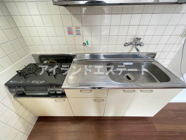 ライオンズマンション太子堂秋栄　室内洗濯機置場　角部屋のキッチン