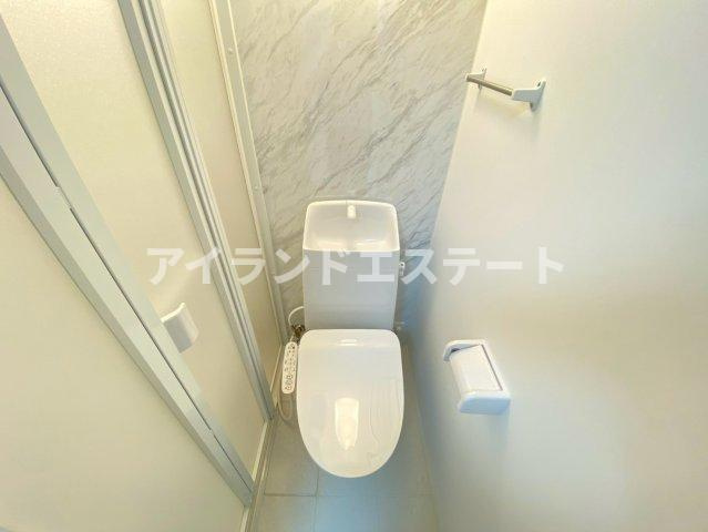 カスタム桜新町　ペット相談　駅近5分　シャワールームのトイレ