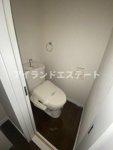 デルマーレ駒沢　礼金0　バストイレ別　シャワー付洗面台のトイレ