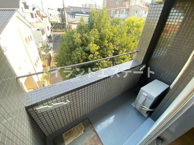 ティブロンコート　最上階　陽当たり良好　バストイレ別のバルコニー