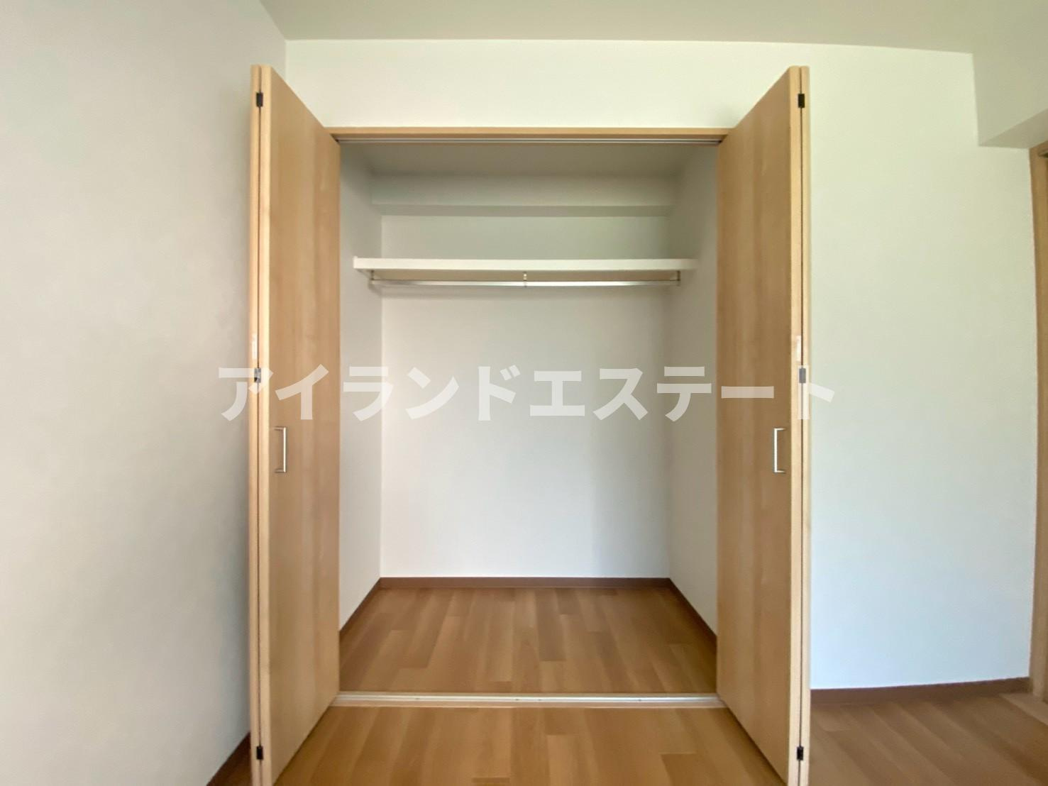 ティブロンコート　リノベーション　陽当たり良好　バストイレ別の収納
