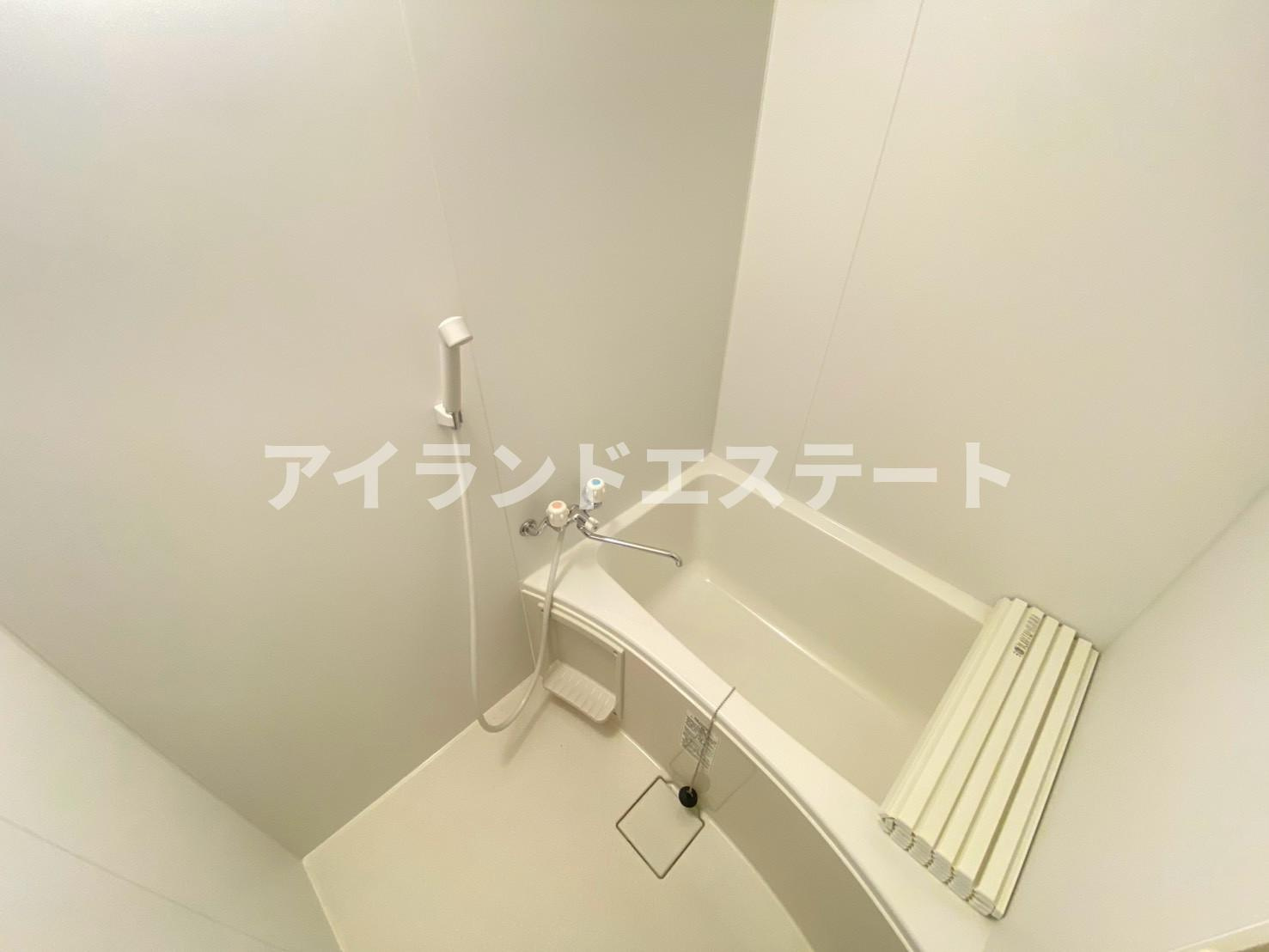 ティブロンコート　浴室交換済み　陽当たり良好　バストイレ別の浴室