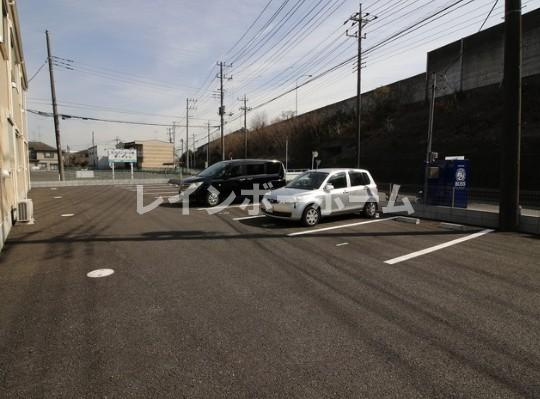 アムール　サンドエルⅢの駐車場