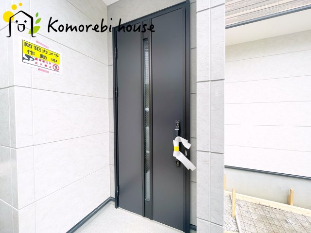 さいたま市大宮区上小町　13期　新築一戸建て　KEIAI GRACE　01の玄関|きれいな玄関です