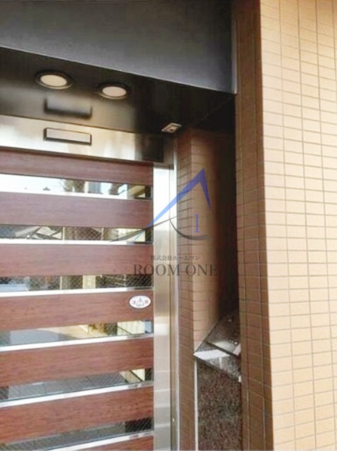 イーストコート