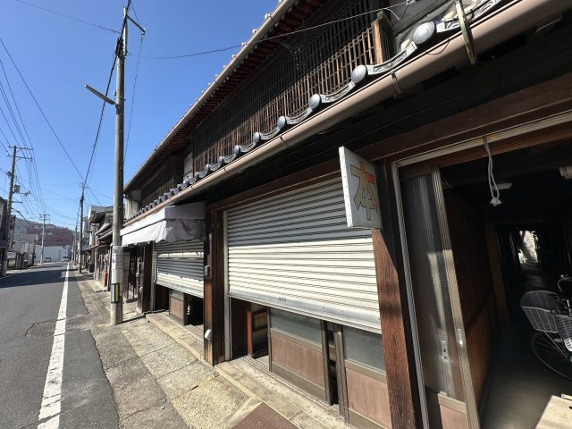 津山市材木町　古民家＋離れ　９Kの外観|店舗部分