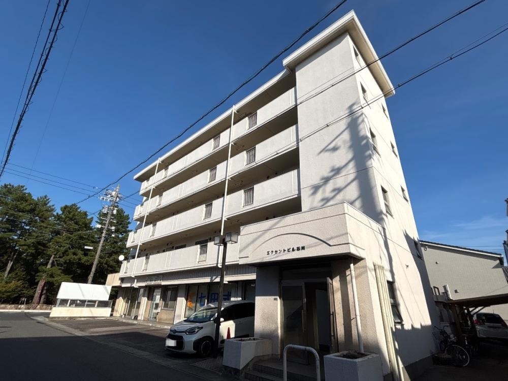 エクセントビル石川の外観
