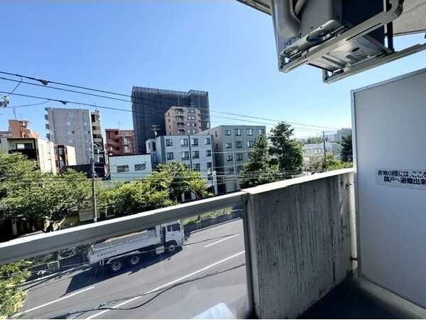 【バルコニー】ブランノワール北27条 