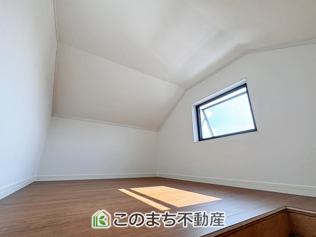 宇都宮市鶴田町再生住宅の設備|屋根裏収納
