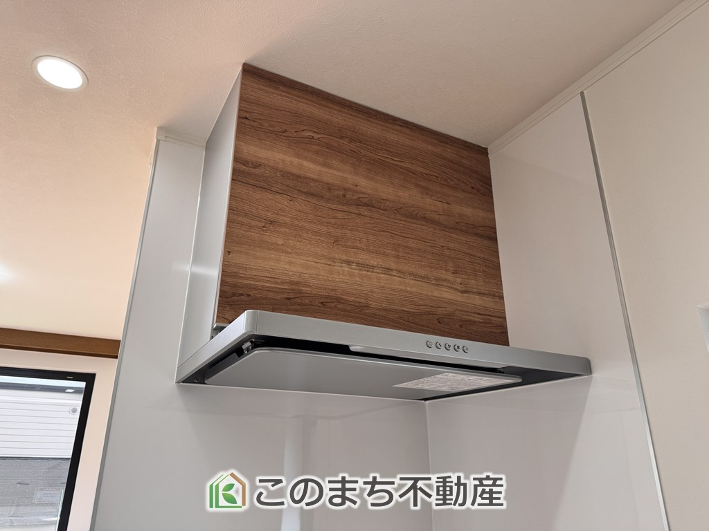 宇都宮市鶴田町再生住宅のキッチン|お料理の匂いもスッキリ♪シンプルデザインで掃除も簡単‼