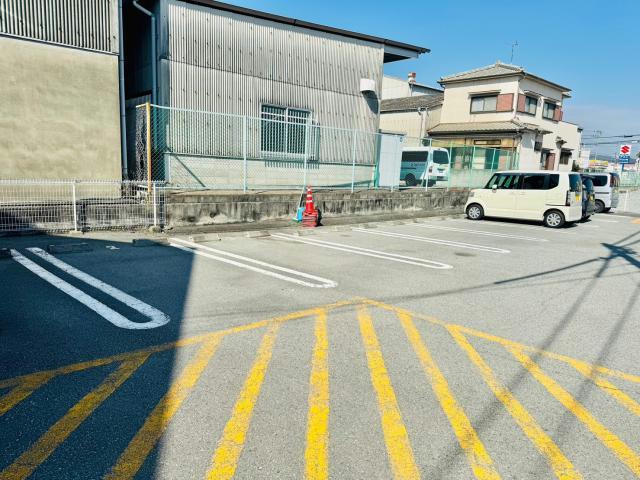 グリーンコート柿内の駐車場