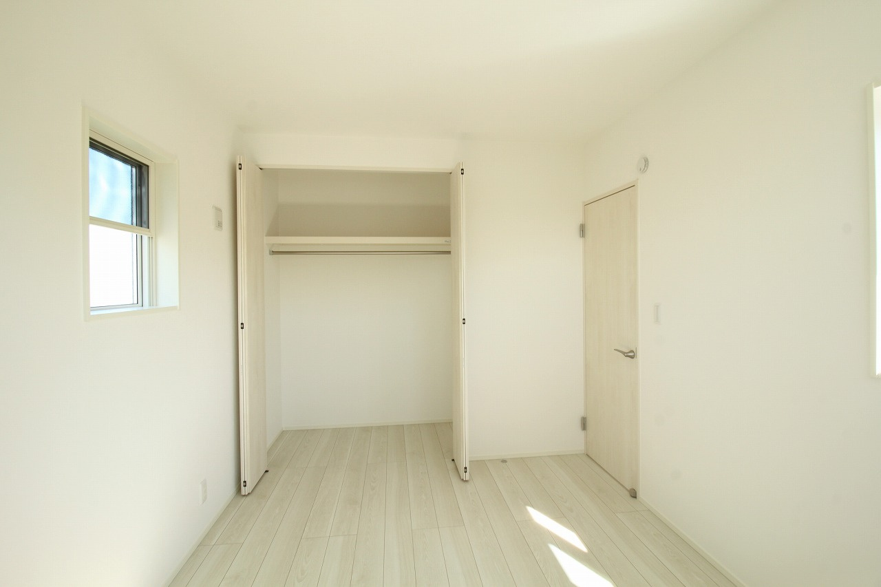 東石立町　新築戸建　1号棟　（全2区画）の洋室|2F　西の部屋　6.0帖+CL　