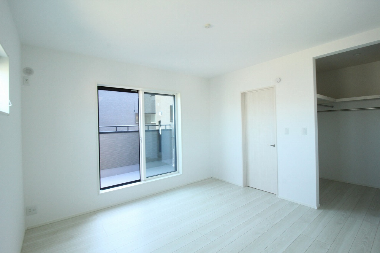 東石立町　新築戸建　1号棟　（全2区画）の洋室|2F　東の部屋　8.0帖+WCL+バルコニー　