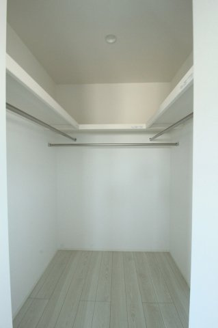 東石立町　新築戸建　1号棟　（全2区画）の収納|2F　東の部屋　8.0帖+WCL+バルコニー　
