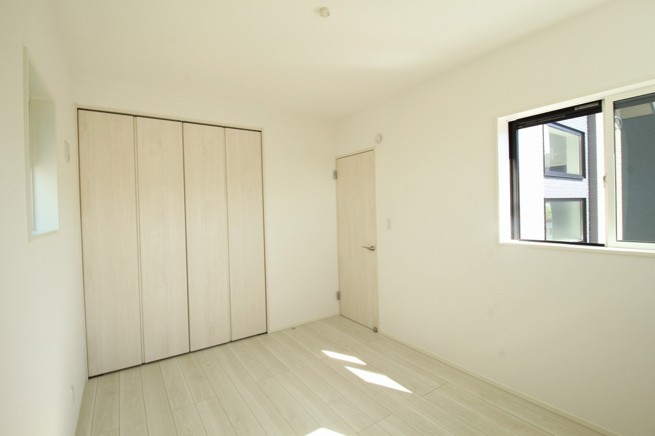 東石立町　新築戸建　1号棟　（全2区画）の洋室|2F　西の部屋　6.0帖+CL　