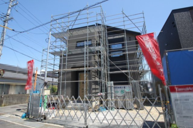 東石立町　新築戸建　1号棟　（全2区画）の外観|1号棟　土地面積　159.00㎡（約48.09坪）　建物面積110.96㎡（約33.56坪）
１階　60.45㎡／2階　50.51㎡　