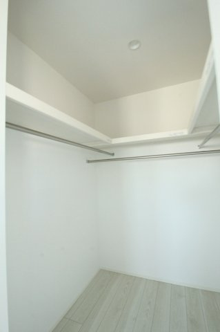 東石立町　新築戸建　1号棟　（全2区画）の収納|2F　東の部屋　8.0帖+WCL+バルコニー　