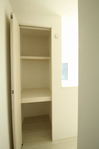 東石立町　新築戸建　1号棟　（全2区画）の収納|2F　ホール