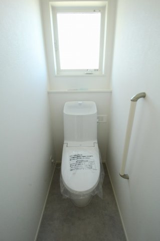 東石立町　新築戸建　1号棟　（全2区画）のトイレ|2F