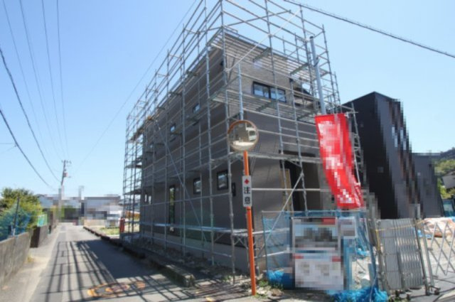 東石立町　新築戸建　1号棟　（全2区画）の外観|1号棟　土地面積　159.00㎡（約48.09坪）　建物面積110.96㎡（約33.56坪）
１階　60.45㎡／2階　50.51㎡　