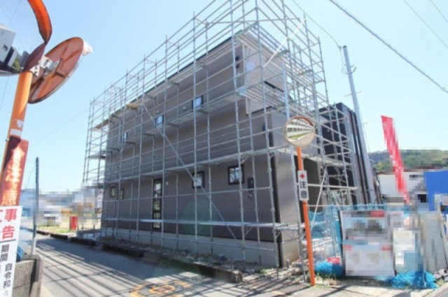 東石立町　新築戸建　1号棟　（全2区画）の外観|1号棟　土地面積　159.00㎡（約48.09坪）　建物面積110.96㎡（約33.56坪）
１階　60.45㎡／2階　50.51㎡　