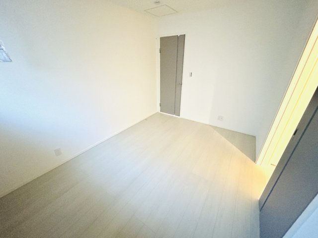 千葉市緑区高田町の洋室
