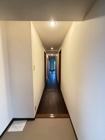 アソシアード高槻の玄関