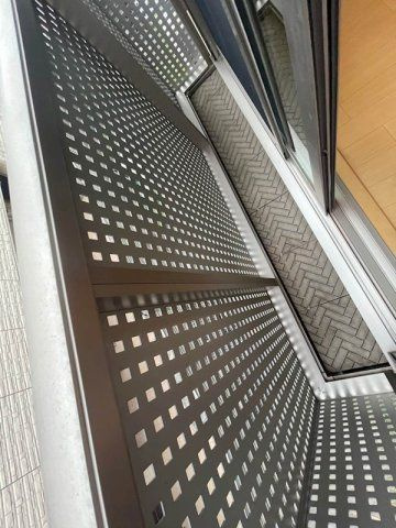 アゼリア のバルコニー