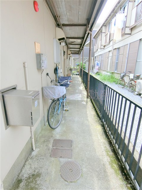 メゾン市野倉A棟のその他共用部分|共用廊下