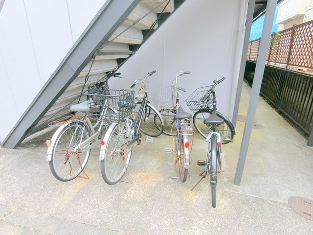 メゾン市野倉A棟の外観