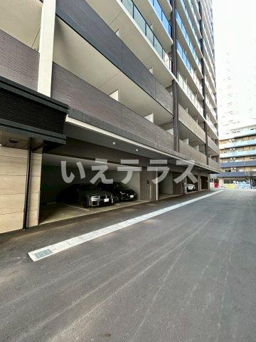 プレサンス神戸セレスティアの駐車場