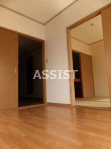 ニューカレードの寝室|別室の写真を使用しています
内見可能♪お電話がご案内スムーズです♪オンラインもOK♪