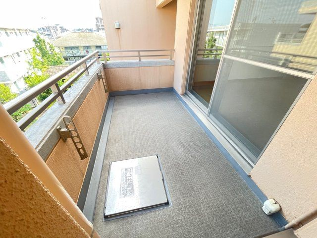 メイクスB棟のバルコニー