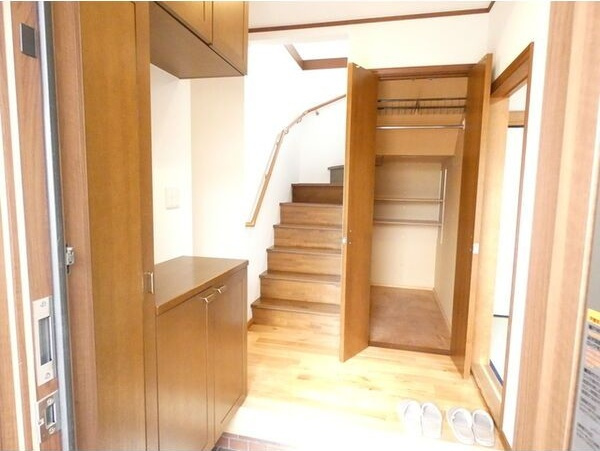長久手市東狭間戸建の居間・リビング