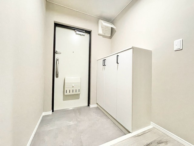 【玄関】 | 千里山田グリーンハイツ3号棟 | 物件購入の段取りを知りたいお客様には、「ご検討からご契約までの一連の流れ」をご説明させて頂きます。初めて物件購入を検討された方は、ぜひご参考になさって下さい。