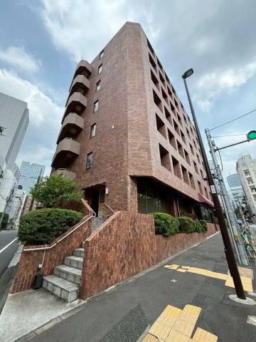 ロイヤル赤坂サルーン　501の外観