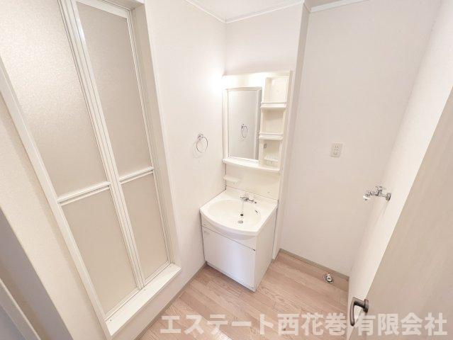 セジュール下長の独立洗面台