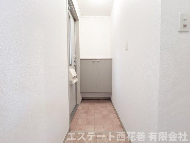 セジュール下長の玄関