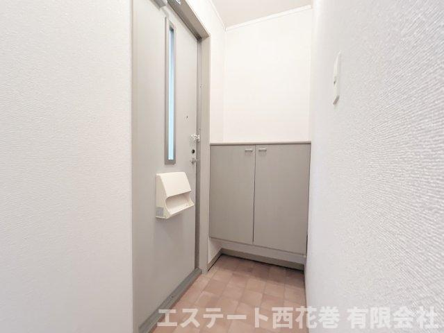セジュール下長の玄関