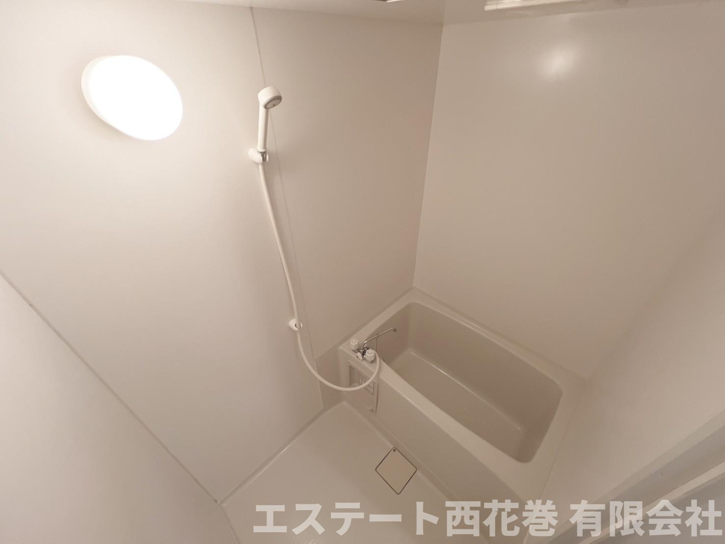 セジュール下長の浴室