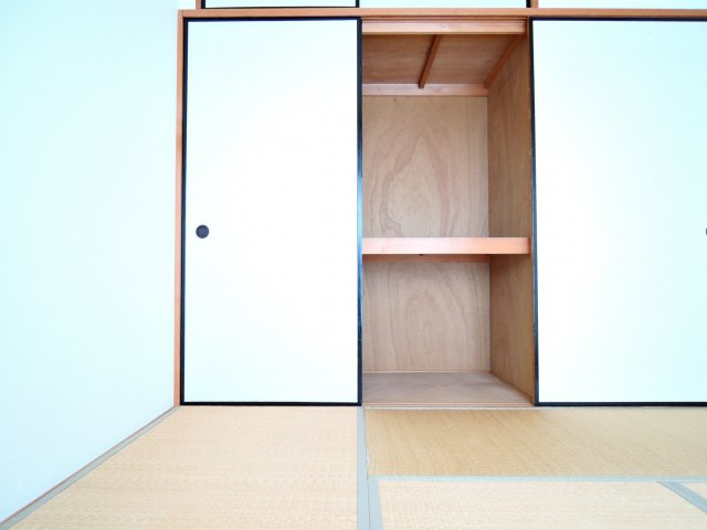 高槻市城南町４丁目の賃貸マンションの収納