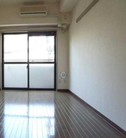 中野区南台４丁目の賃貸マンションの居間・リビング