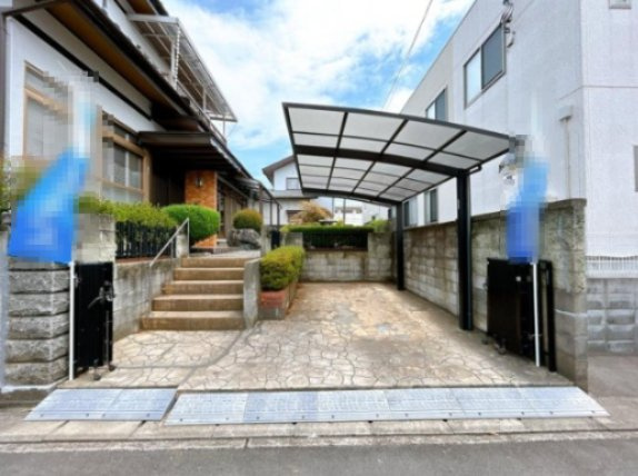 ひたちなか市西大島2丁目　中古戸建の駐車場